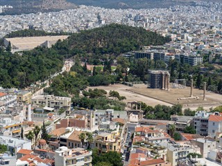 Da unten ist ein fetter Platz und ein Stadion