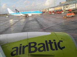 Air Baltic hat Airbus gekauft. Früher sind wir mit Propeller geflogen (Bombardier)