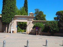 Das übrigens die exklusivste Hotelkette Spaniens. Die Parador Hotels