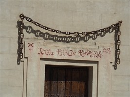 Da stehen zwar Uhrzeiten. Aber ob dann einer da ist, weiß nur Allah