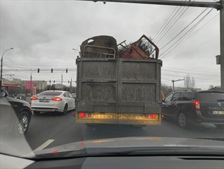 Ein Laster aus Transnistrien? Was hat der da "wertvolles" geladen? Handelsware?