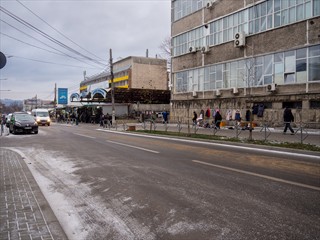 Auf dem Weg findet man schon die ersten Handelsposten