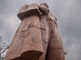 Am Fuße des großen geistigen Führers